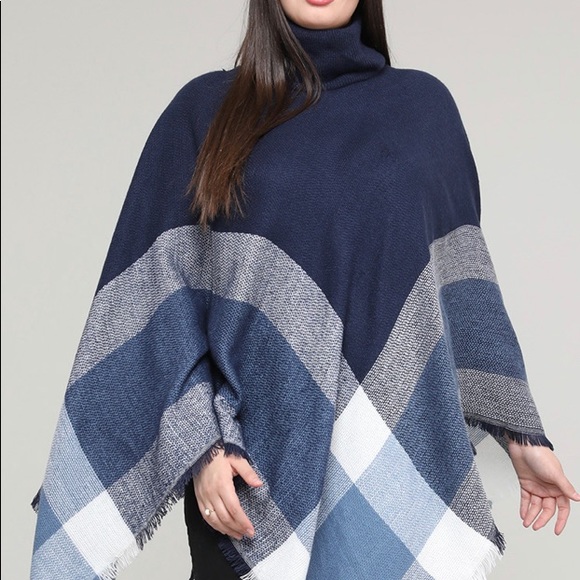 Pull Over Poncho - Picture 4 of 7